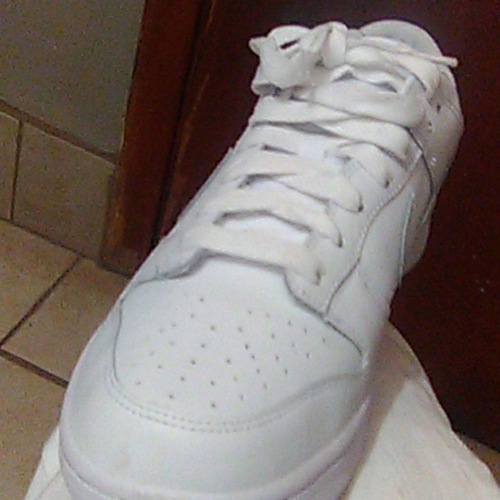 $200 - Picture 2 of 4